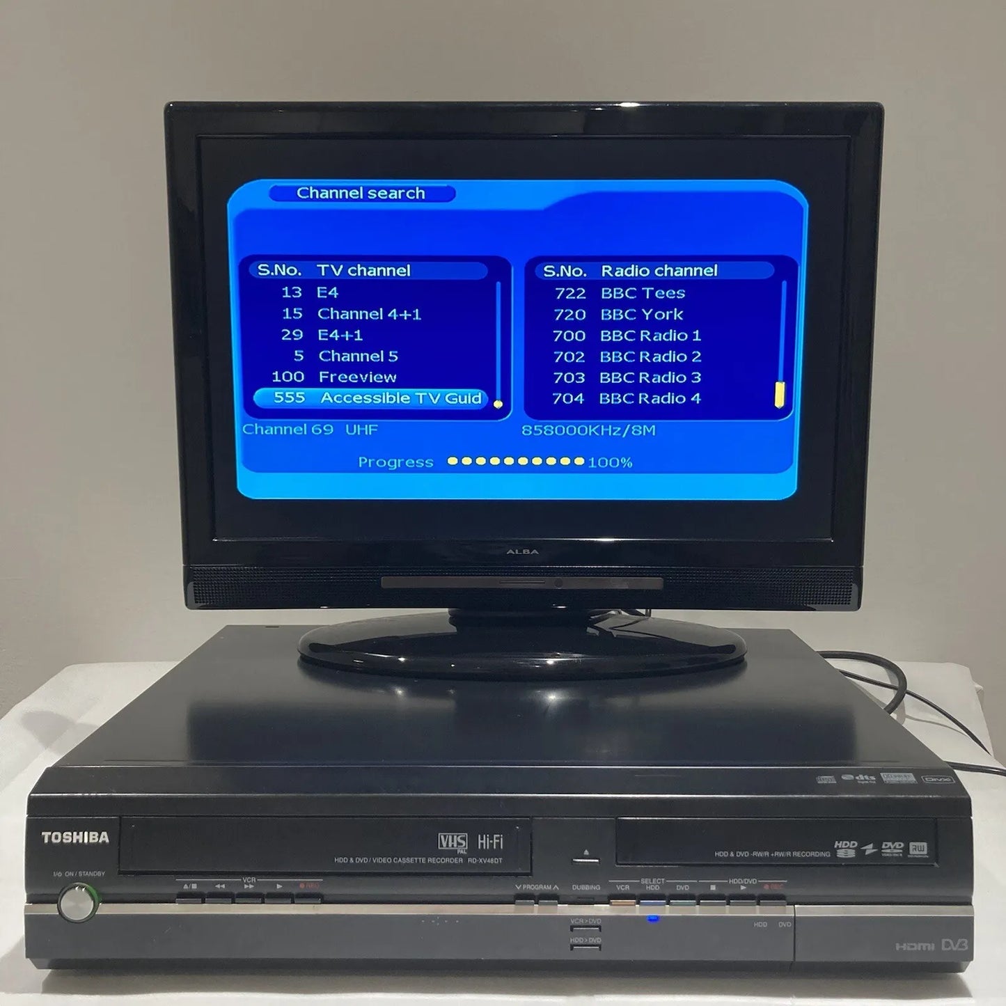 Toshiba RDXV48 – VHS & DVD & 160GB HDD Recorder