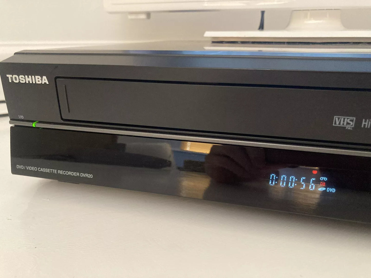 TOSHIBA DVR20 VCR DVD RECORDER