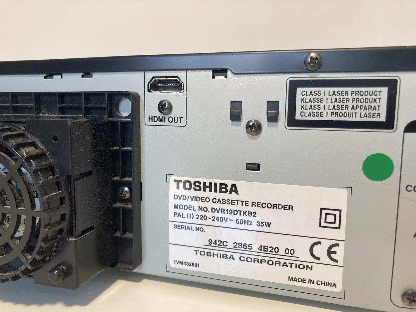 TOSHIBA DVR20 VCR DVD RECORDER